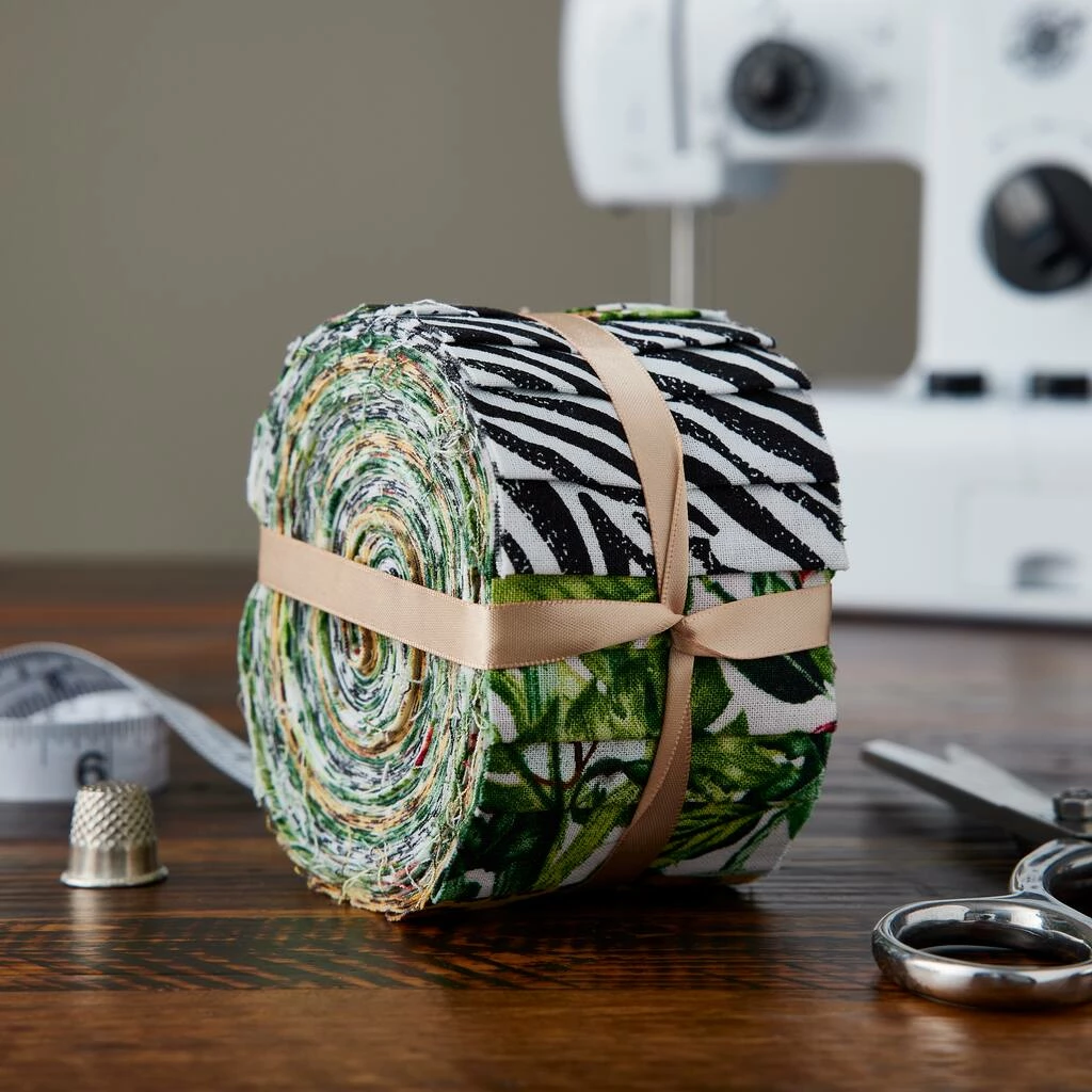 Promo ⌛ Animal Fabric Strips by Loops & Threads® ⌛ 2 Promo ⌛ Animal Fabric Strips by Loops & Threads® ⌛ - Image 2